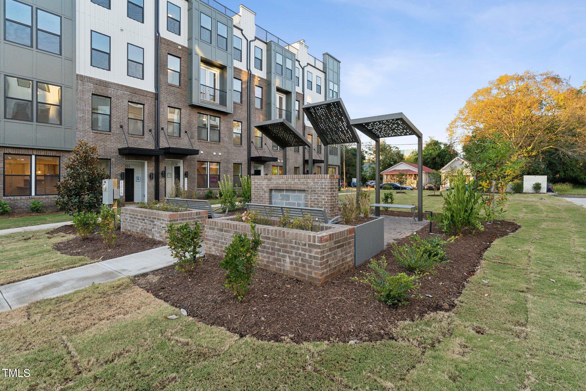 1218 Coach Sta Alley, Unit 101 Raleigh, NC 27601 - Photo 32 of 36 38-web-or-mls-DSC05944