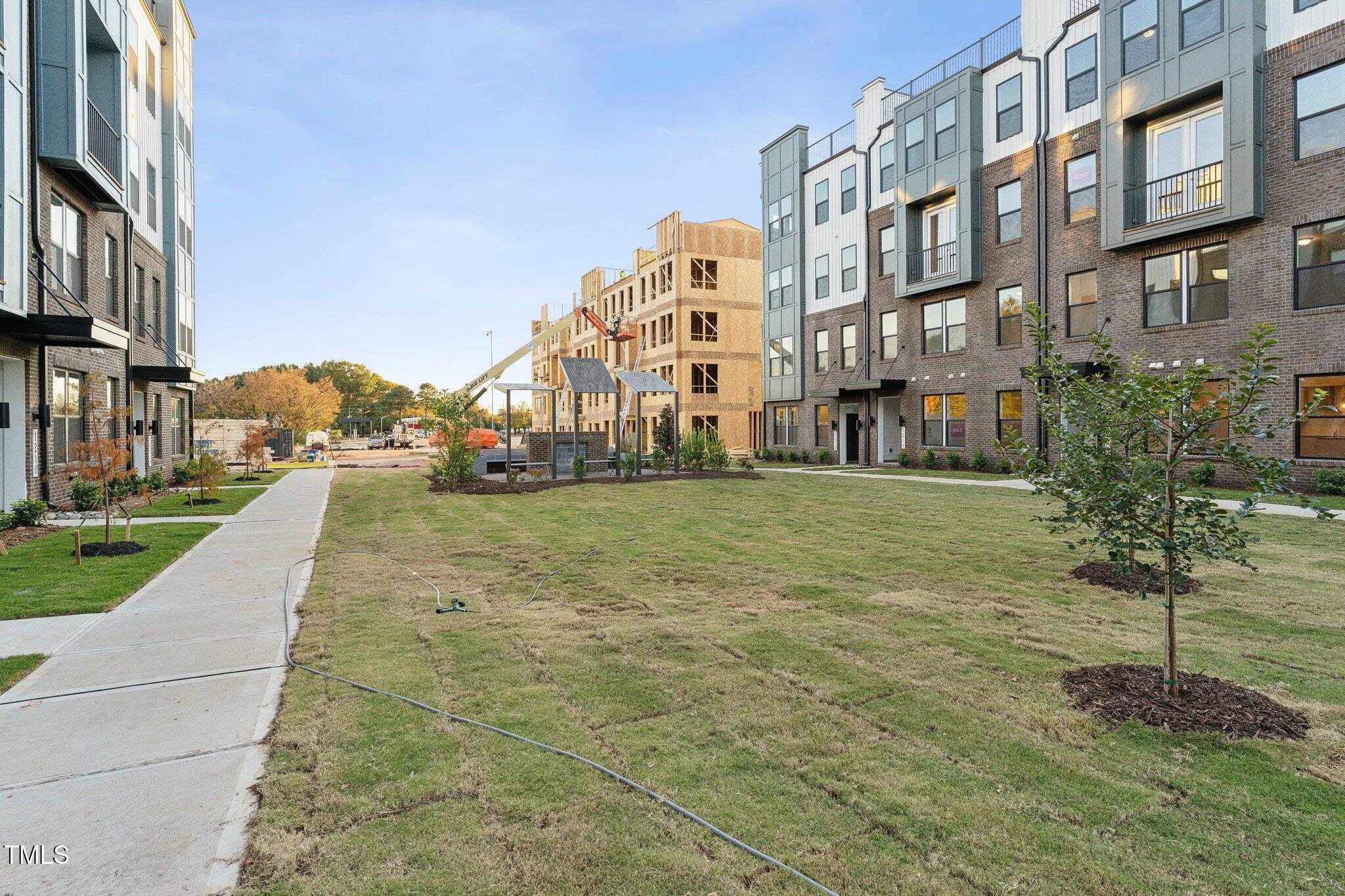 1218 Coach Sta Alley, Unit 101 Raleigh, NC 27601 - Photo 34 of 36 44-web-or-mls-DSC05973
