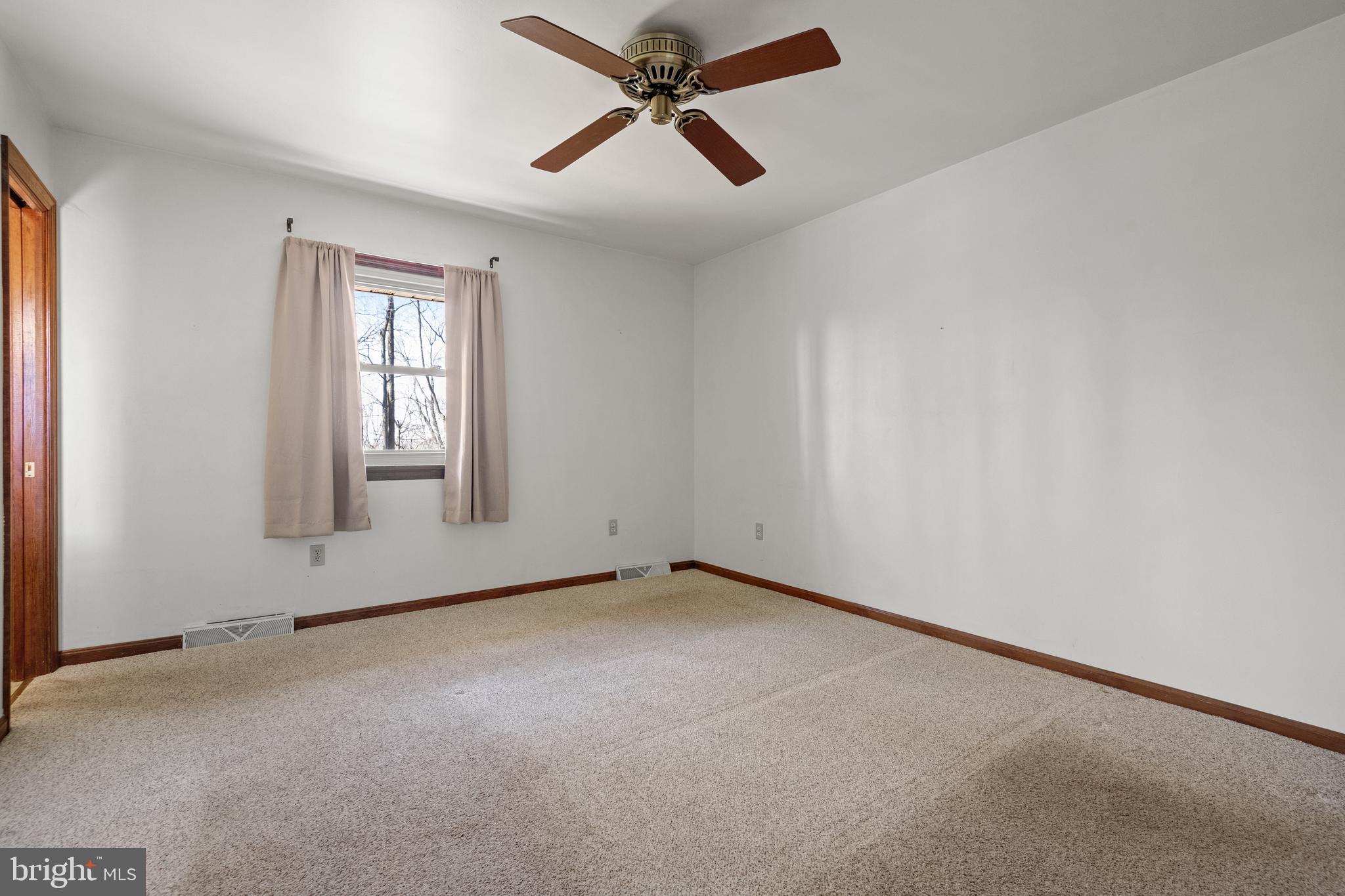 678 Summit Drive Columbia, PA 17512 - Photo 13 of 41