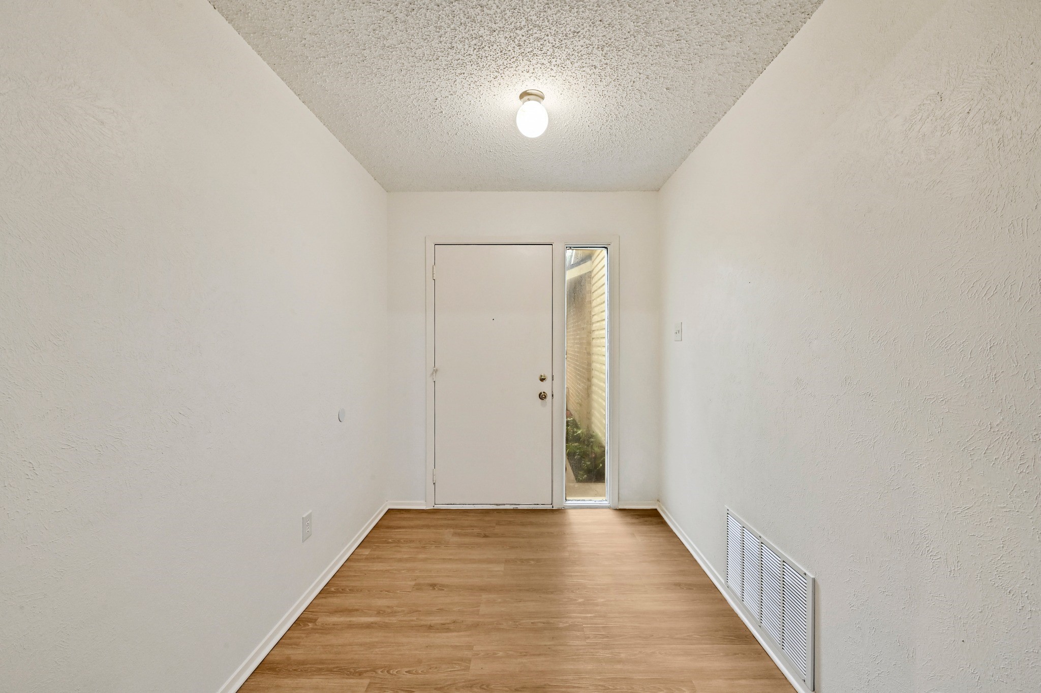 2411 Roehampton Drive Austin, TX 78745 - Photo 5 of 29