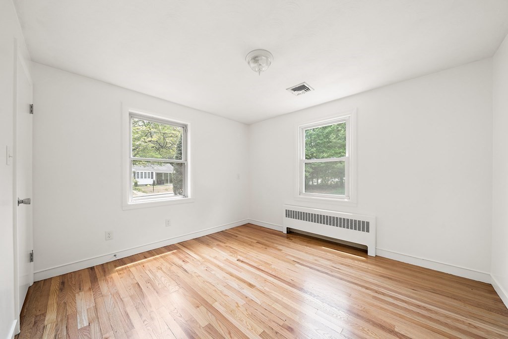 23 Deerfield Road Sharon, MA 02067 - Photo 18 of 27