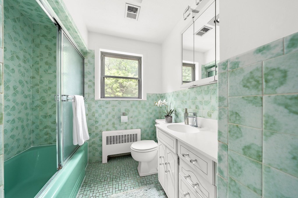 23 Deerfield Road Sharon, MA 02067 - Photo 19 of 27