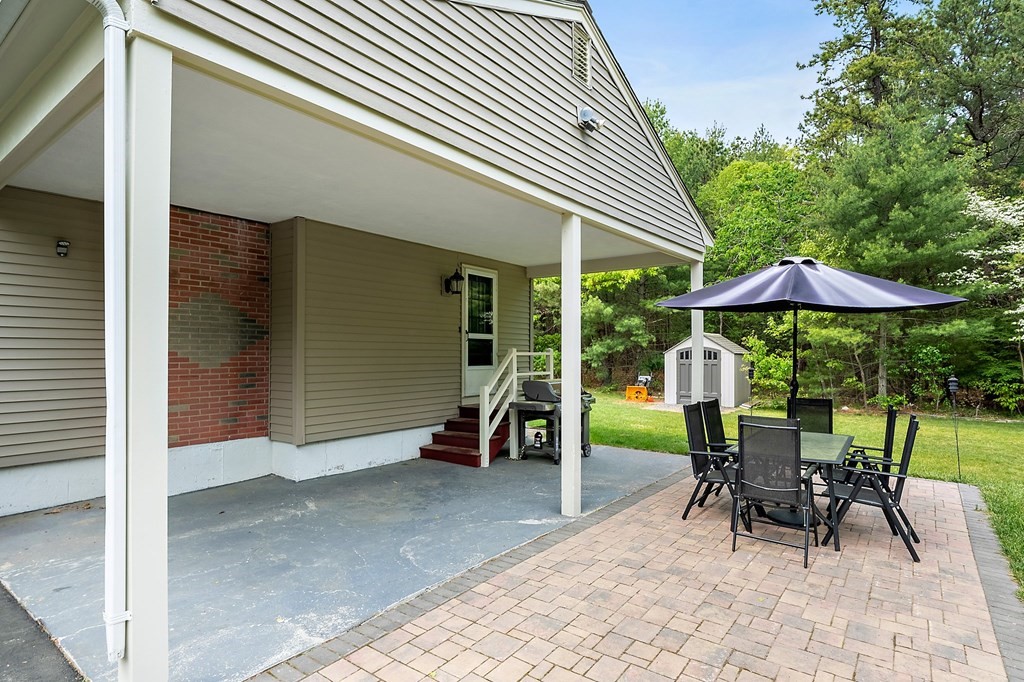 23 Deerfield Road Sharon, MA 02067 - Photo 21 of 27