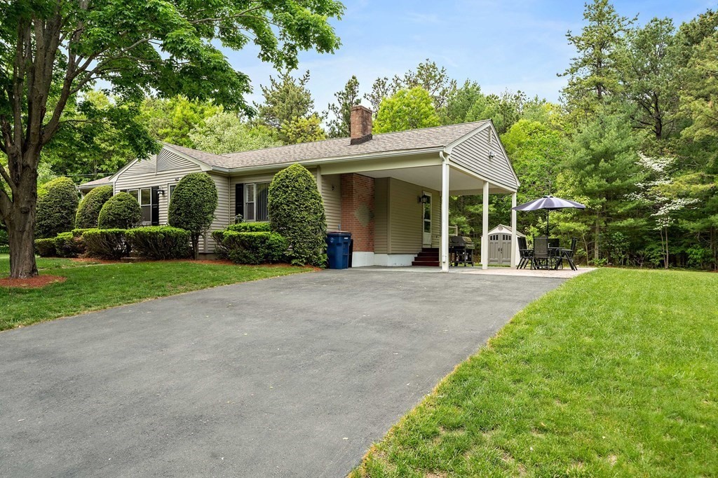 23 Deerfield Road Sharon, MA 02067 - Photo 3 of 27