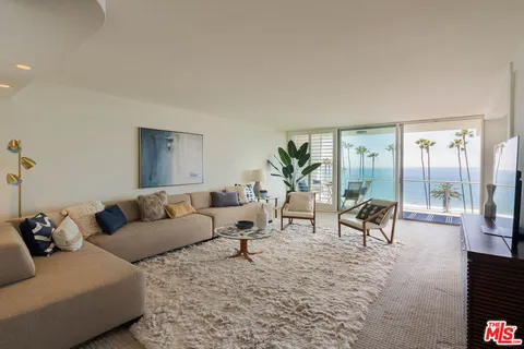 $2,900,000 | 535 Ocean Avenue, Unit 8A, Santa Monica, CA 90402