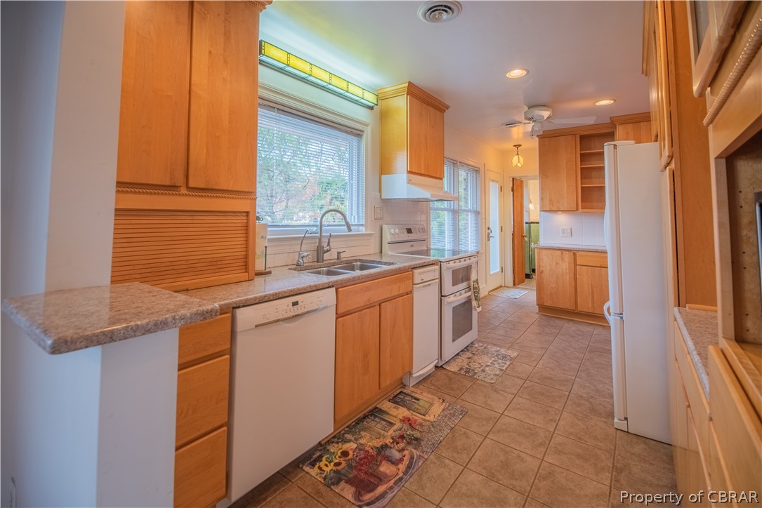 1317 Laurens Road Gloucester Point, VA 23062 - Photo 5 of 40