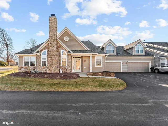 $375,000 | 1707 Hulnick Road, Unit 43830, Coatesville, PA 19320