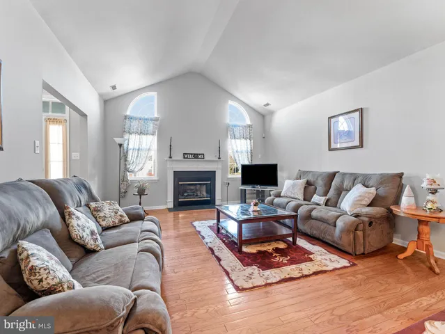 $375,000 | 1707 Hulnick Road, Unit 43830, Coatesville, PA 19320