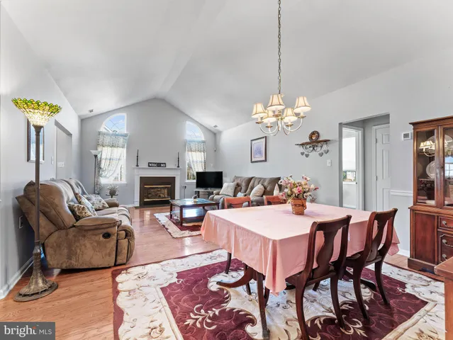 $375,000 | 1707 Hulnick Road, Unit 43830, Coatesville, PA 19320