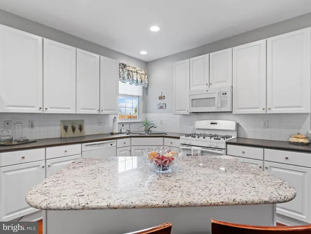 $375,000 | 1707 Hulnick Road, Unit 43830, Coatesville, PA 19320