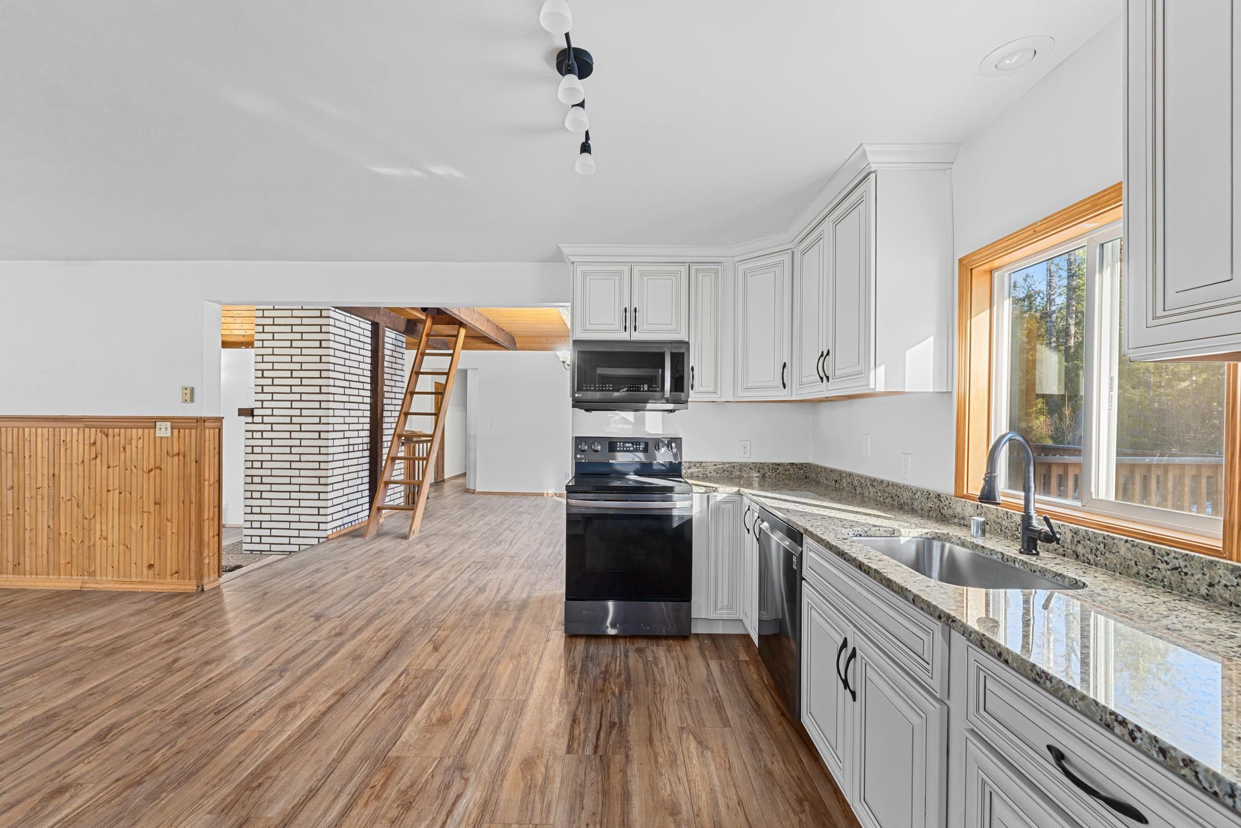 212 Danforth Road Usk, WA 99180 - Photo 5 of 22