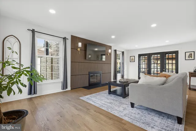 $675,000 | 429 Valley Brook Drive, Hockessin, DE 19707