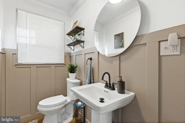 $675,000 | 429 Valley Brook Drive, Hockessin, DE 19707