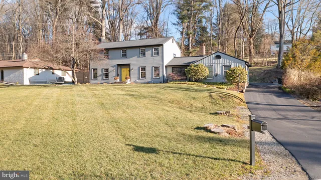 $675,000 | 429 Valley Brook Drive, Hockessin, DE 19707