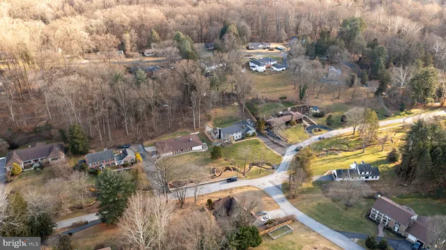 $675,000 | 429 Valley Brook Drive, Hockessin, DE 19707