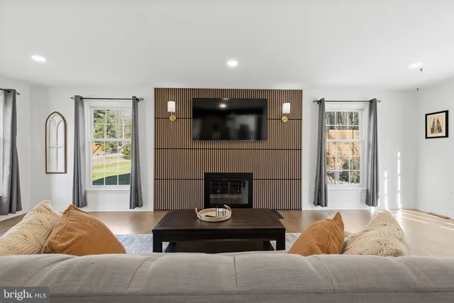 $675,000 | 429 Valley Brook Drive, Hockessin, DE 19707