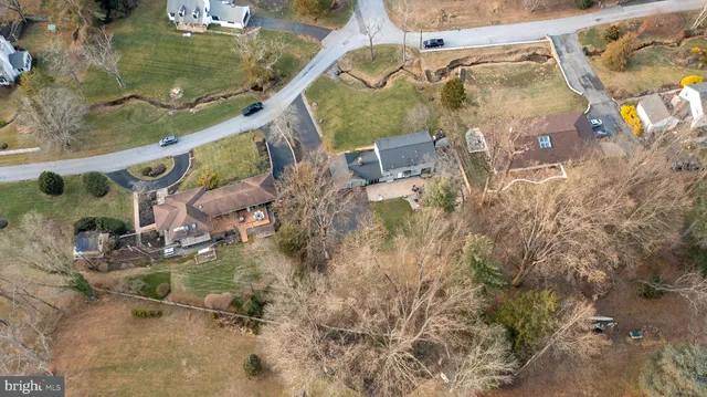 $675,000 | 429 Valley Brook Drive, Hockessin, DE 19707