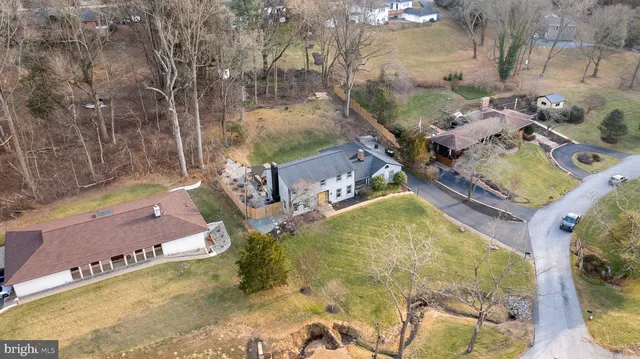 $675,000 | 429 Valley Brook Drive, Hockessin, DE 19707