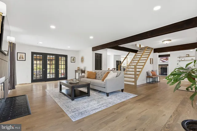 $675,000 | 429 Valley Brook Drive, Hockessin, DE 19707