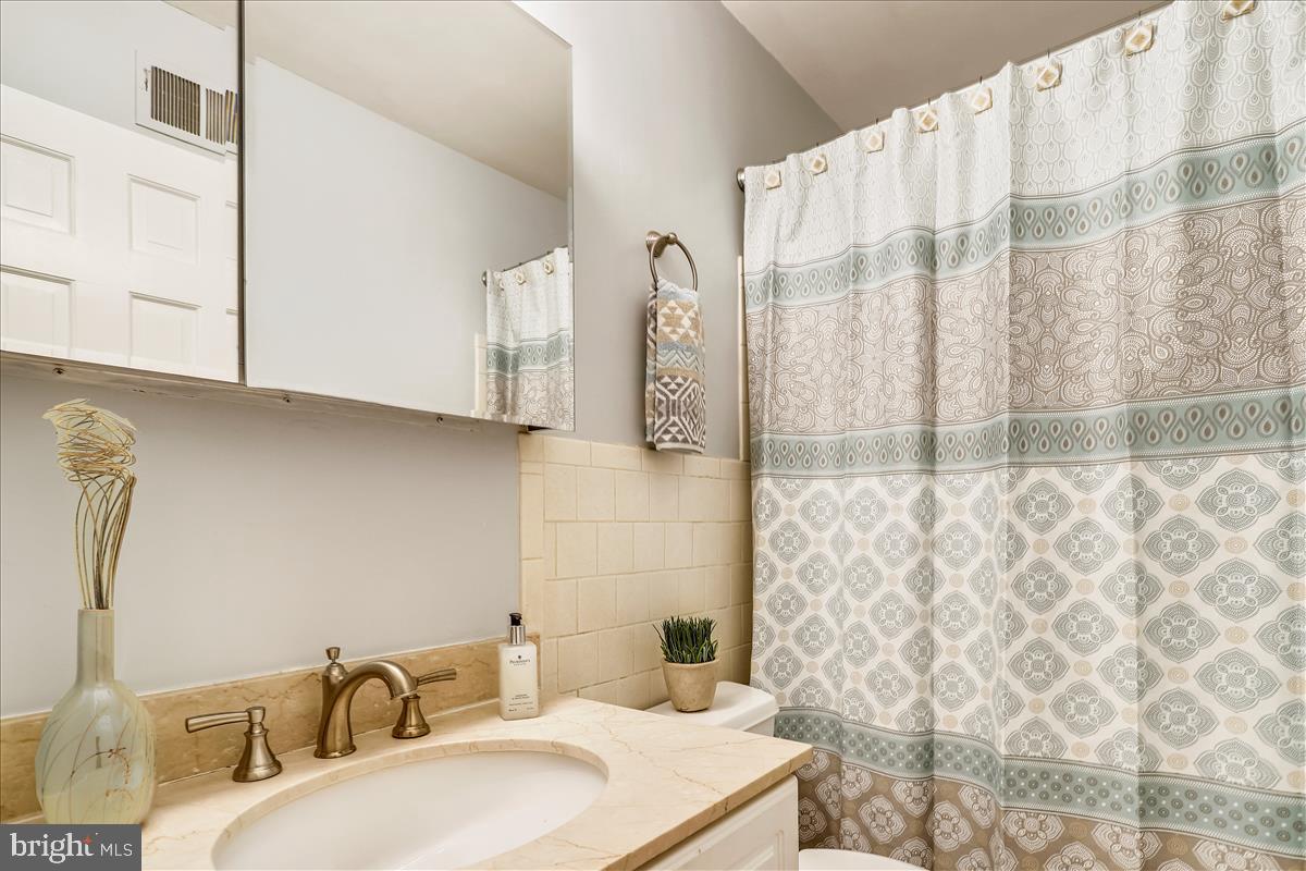 6313 Fort Hunt Road Alexandria, VA 22307 - Photo 22 of 49 Gallery Image 22