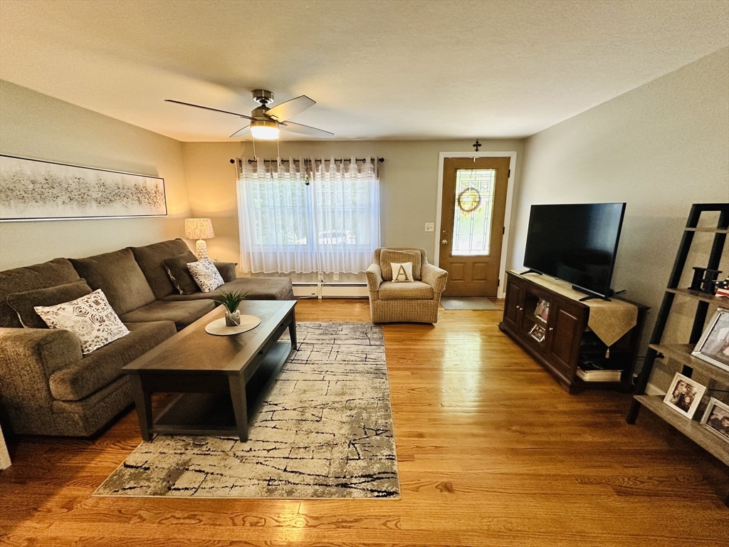 170 Treetop Avenue Springfield, MA 01118 - Photo 8 of 25
