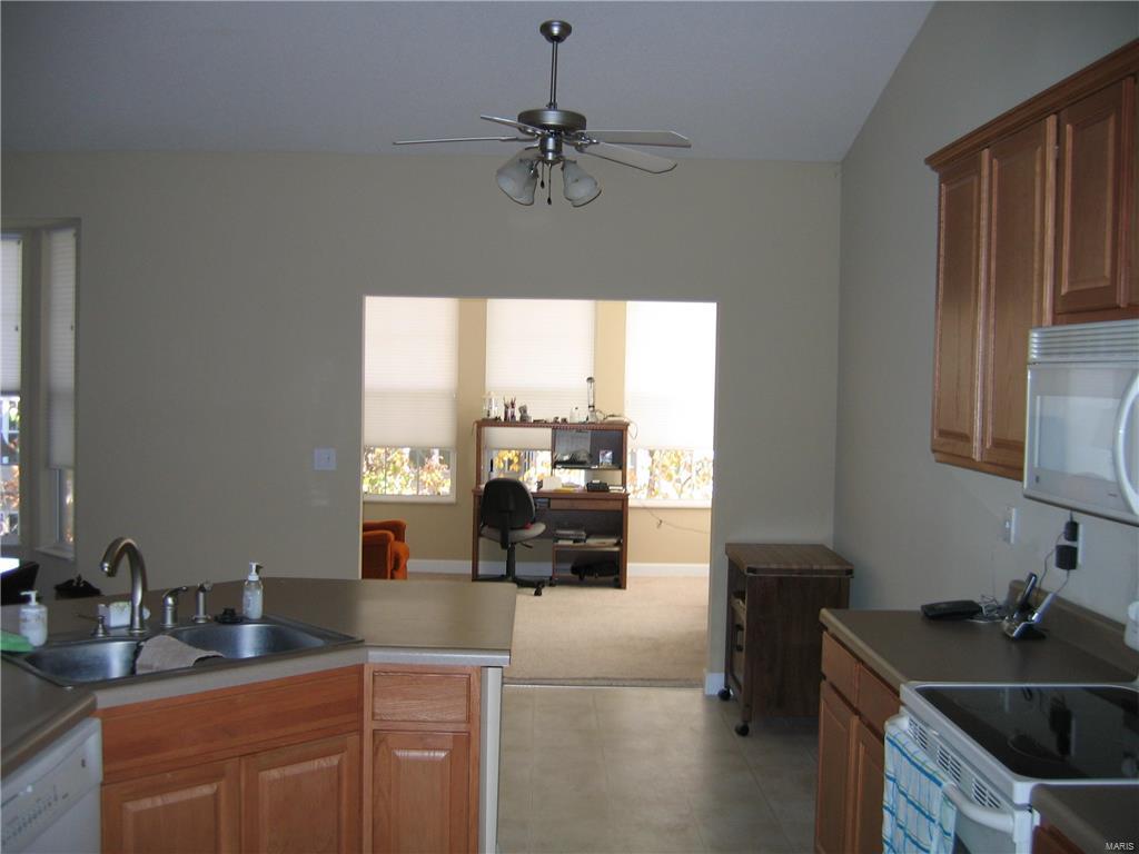 140 Briar Ridge Maryville, IL 62062 - Photo 3 of 14 Gallery Image 3