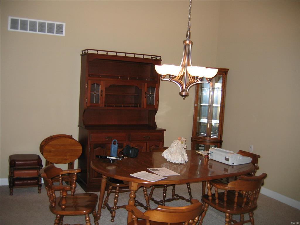140 Briar Ridge Maryville, IL 62062 - Photo 4 of 14 Gallery Image 4
