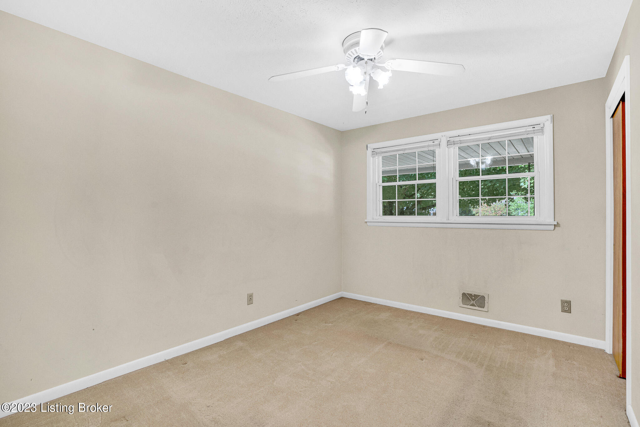 3107 Marlin Road Louisville, KY 40220 - Photo 14 of 48 DSC06662