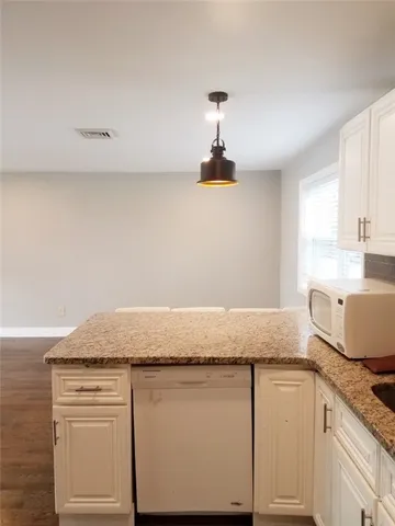 $4,200 | 68 Memorial Boulevard, Unit A, Newport, RI 02840