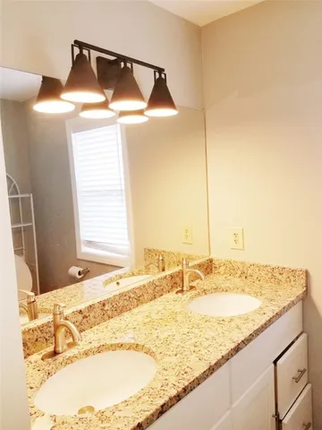 $4,200 | 68 Memorial Boulevard, Unit A, Newport, RI 02840