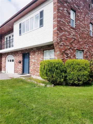 $4,200 | 68 Memorial Boulevard, Unit A, Newport, RI 02840