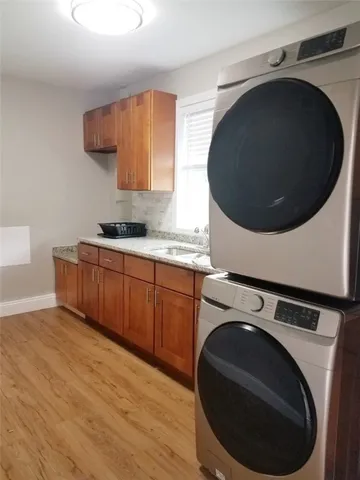 $4,200 | 68 Memorial Boulevard, Unit A, Newport, RI 02840