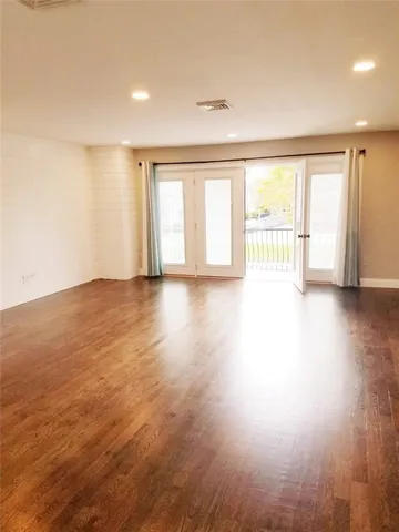 $4,200 | 68 Memorial Boulevard, Unit A, Newport, RI 02840