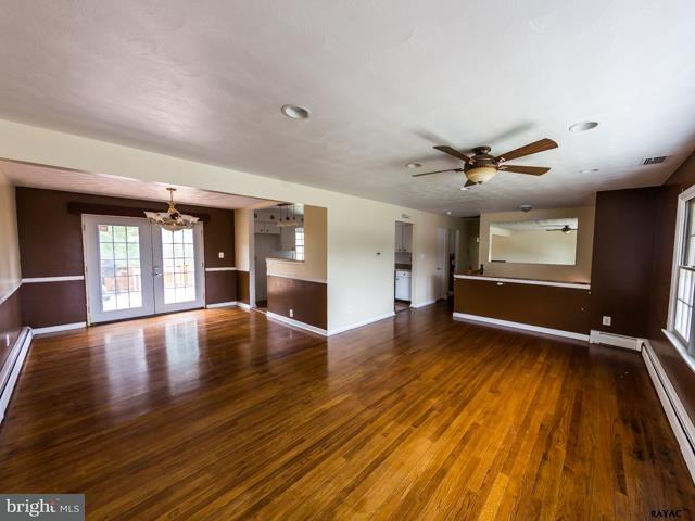 316 Greendale Road York, PA 17403 - Photo 6 of 35