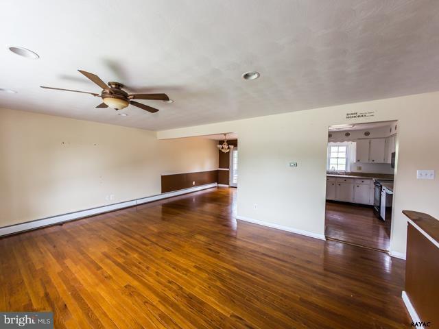 316 Greendale Road York, PA 17403 - Photo 7 of 35