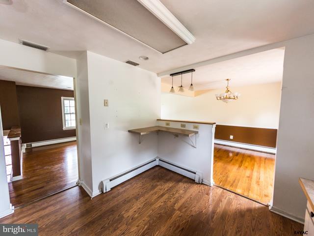 316 Greendale Road York, PA 17403 - Photo 10 of 35