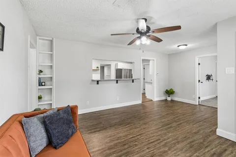 $295,000 | 1613 Dale Place, Irving, TX 75061