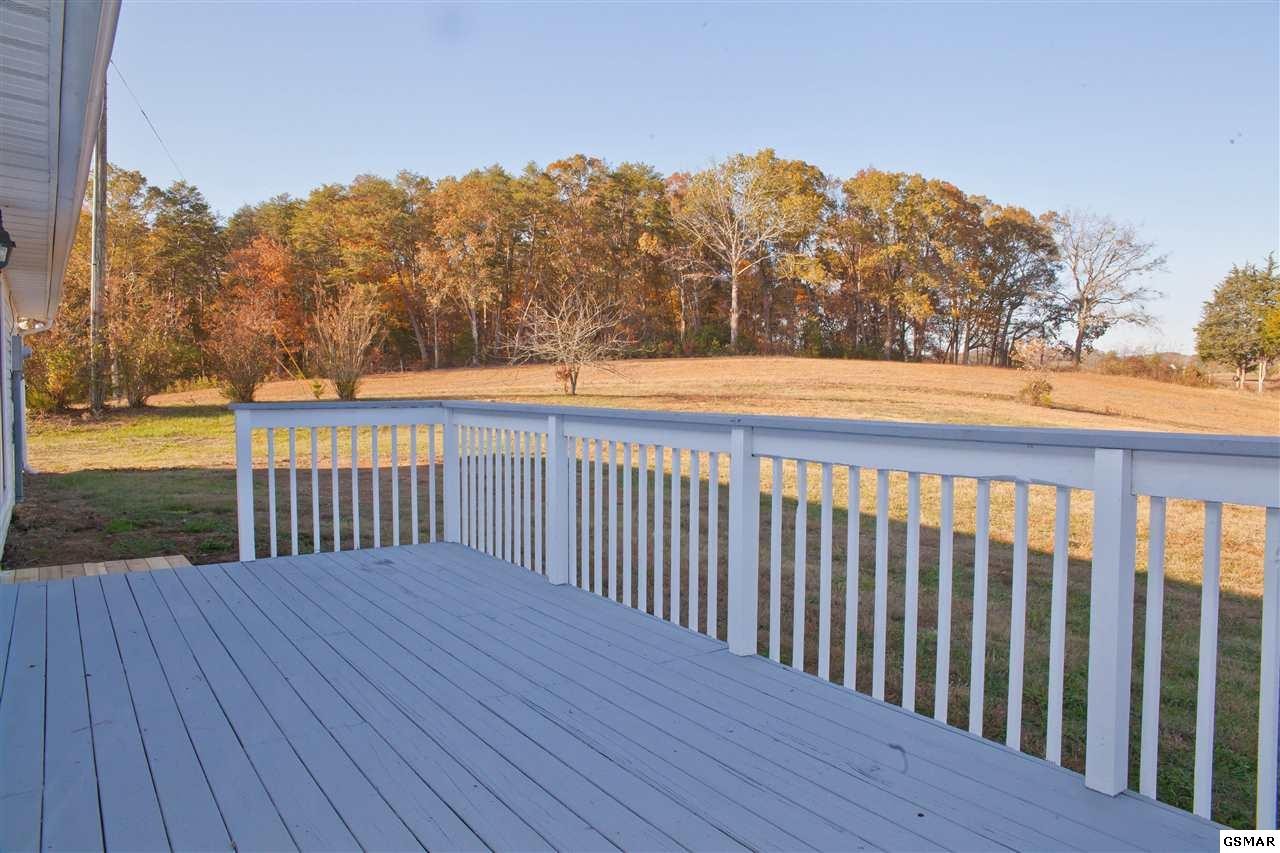 236 South Flat Creek Road Sevierville, TN 37876 - Photo 6 of 24