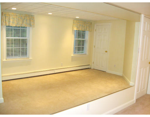 82 Rathbun Road Natick, MA 01760 - Photo 18 of 19 Gallery Image 18