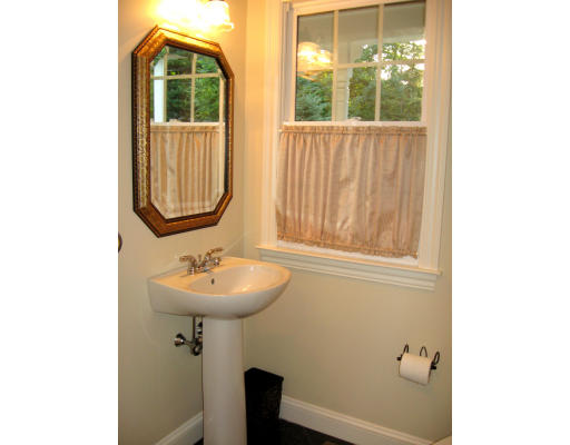 82 Rathbun Road Natick, MA 01760 - Photo 10 of 19 Gallery Image 10