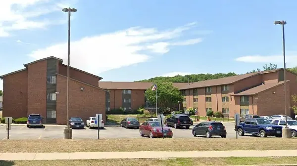 $1,115 | 607 North Hightower Street, Peoria, IL 61605