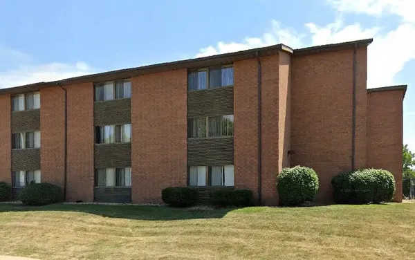 $1,115 | 607 North Hightower Street, Peoria, IL 61605