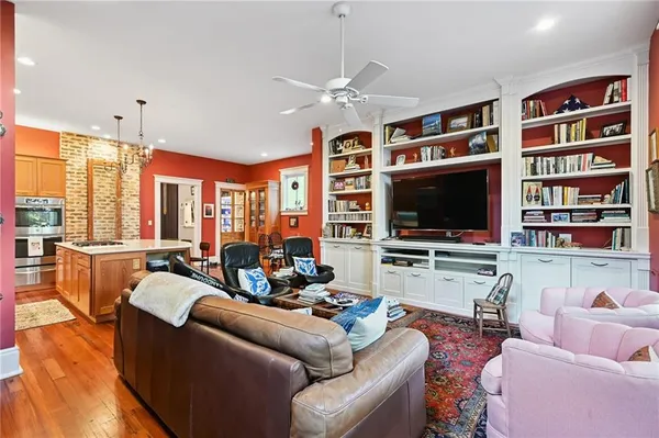 $5,750 | 725 Nashville Avenue, New Orleans, LA 70115