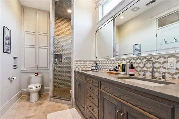 $5,750 | 725 Nashville Avenue, New Orleans, LA 70115