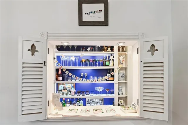 $6,250 | 725 Nashville Avenue, New Orleans, LA 70115