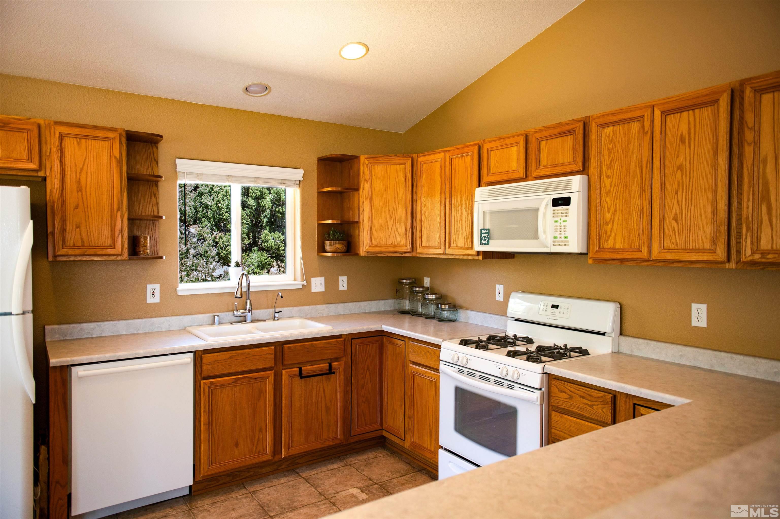 1650 Empire Road Reno, NV 89521 - Photo 7 of 39 Photo 7