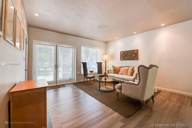 335 Ridgewood Road Key Biscayne, FL 33149 - Photo 3 of 9