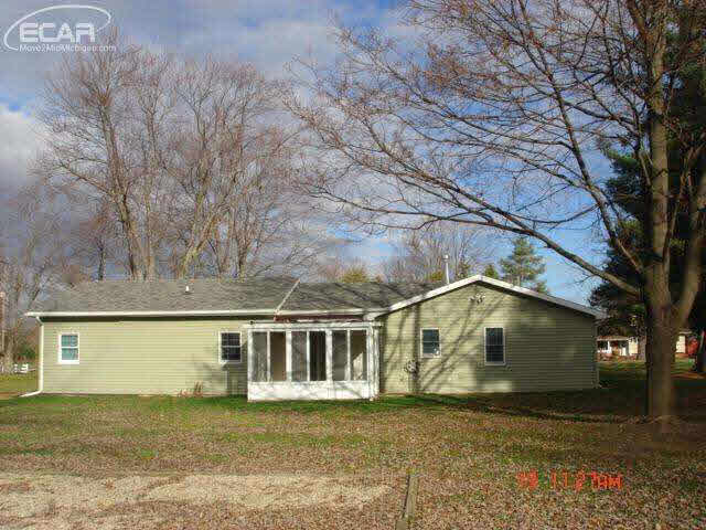 6202 East Pierson Road Flint, MI 48506 - Photo 27 of 30 20450975-26.JPG