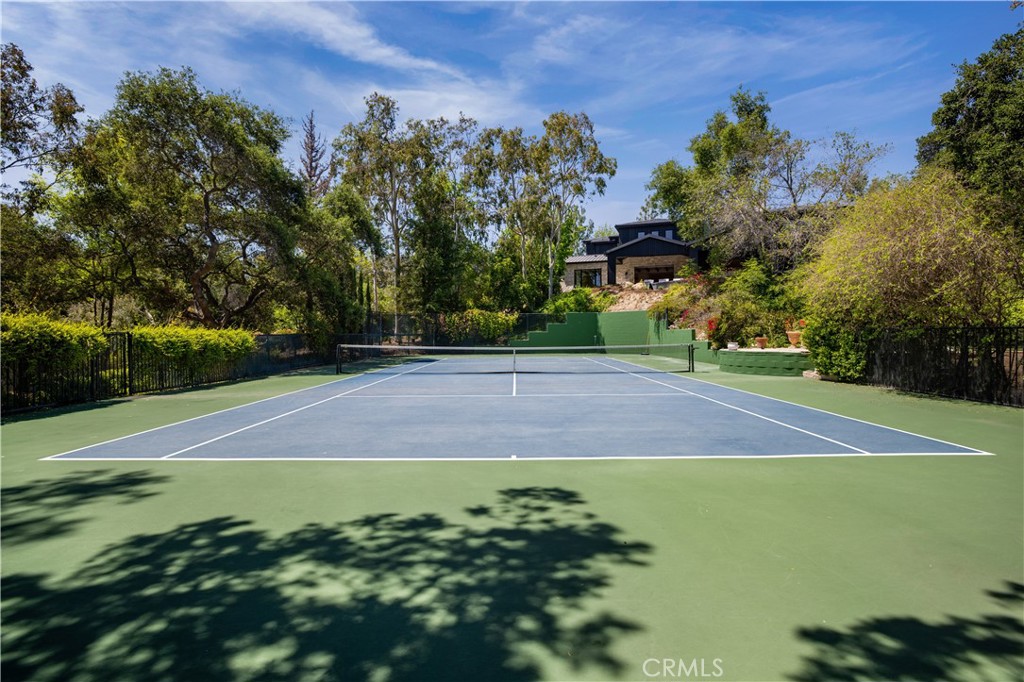 24341 Rolling View Road Hidden Hills, CA 91302 - Photo 40 of 41 Gallery Image 40