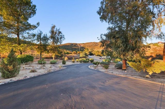 $1,349,900 | 2865 Via Dieguenos, Alpine, CA 91901